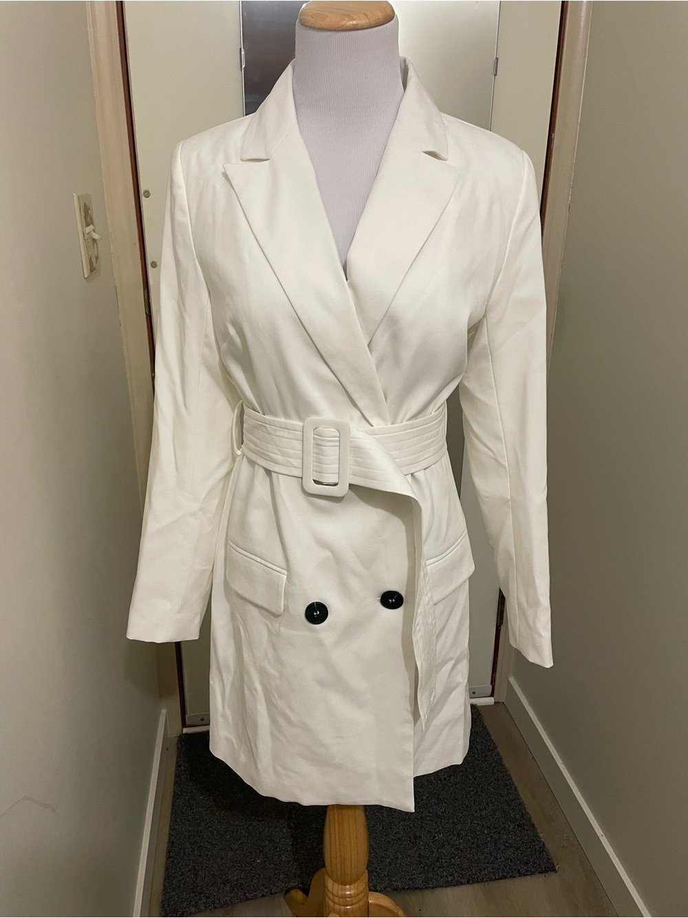 Tailored White Belted Double-Breasted Trench Coat